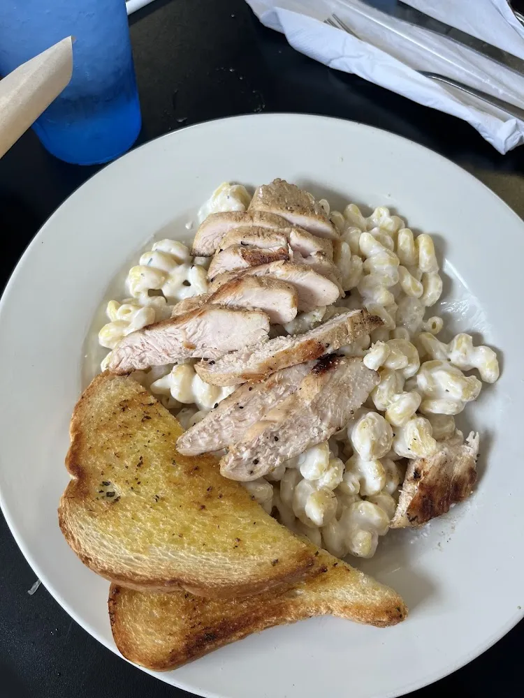 Fettuccine Alfredo with Chicken